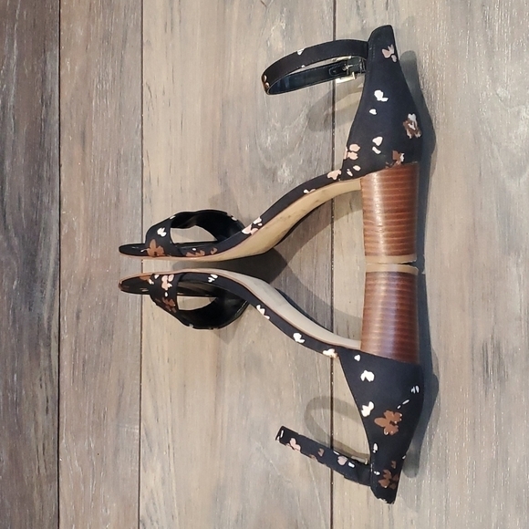 Nine West Ankle Strap Block Heels Two Strap Open Toe Black Sz 7.5M - Picture 7 of 12